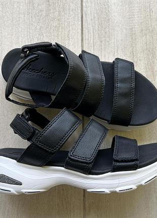 Женские кожаные легкие сандалии skechers