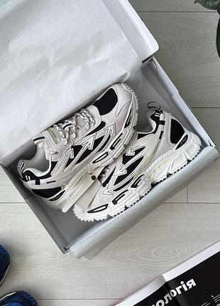 Be right back white/black 6