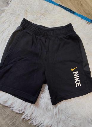 Крутые шорты nike на рост 128-134 см