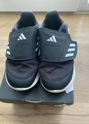 Оригінальні дитячі кросівки adidas