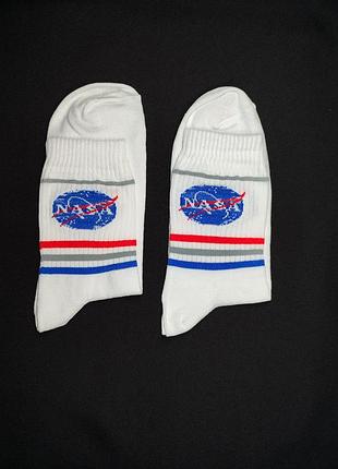 Высокие демисезонные носки белые мужские с необычным принтом приколом nasa