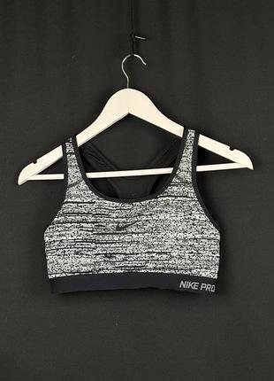 Топ женский спортивный nike pro, xl, состояние великолепен. оригинал.