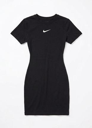 Чорне міні плаття nike👗. гарно підкреслює фігуру та дуже красиво сідає. легка й приємна тканина забезпечує комфорт у носінні.