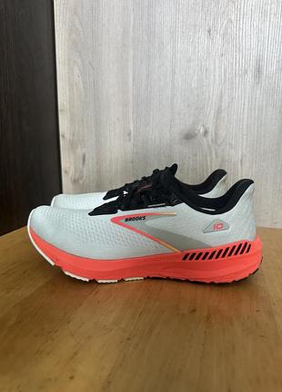 Brooks - беговые кроссовки