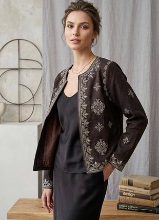 Жилет вишитий жіночий коричневий шоколадний вишиванка