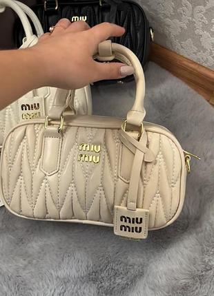 Жіноча сумка miu miu arcadie, сумка міу міу багет, сумка через плече, крос боді
