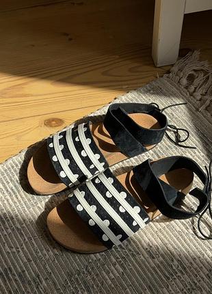 Adidas polka dots сандалі
