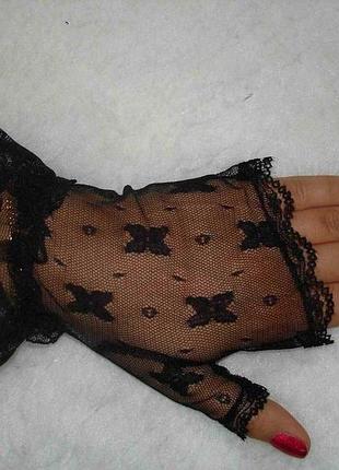 Черные перчатки митенки короткие гипюровые