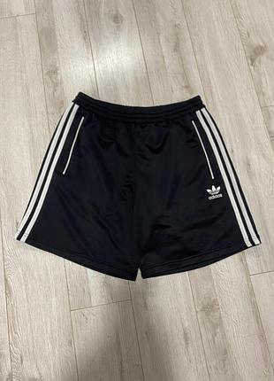Шорти чорного кольору adidas firebird м-л розмір