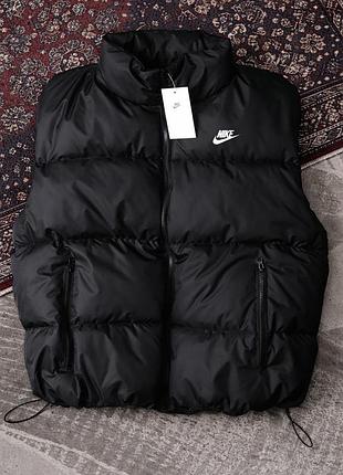 Чоловіча жилетка nike в чорному кольорі