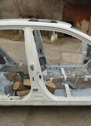 Стойка кузовная центральная правая toyota camry v50 12-14 usa\euro белая (02)
