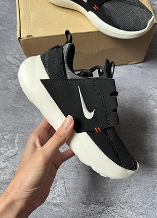 Жіночі кросівки найк nike оригінал