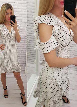 Жіноча сукня на запах із рюшами a484 white & black 46