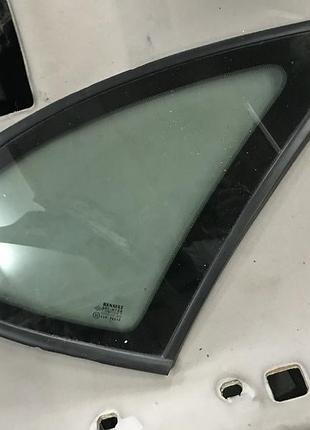 Бу стекло в кузов заднее правое глухое renault scénic 1, 8200137028, 7700828372, 7700433887, 7700828373