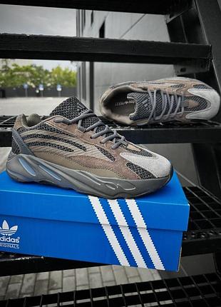 Мужские кроссовки adidas yeezy boost 700 v2 brown 44 (28 см (бирка 45))
