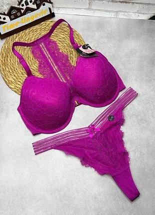Комплект женского белья бюстгальтер+стринги от hunkemoller.