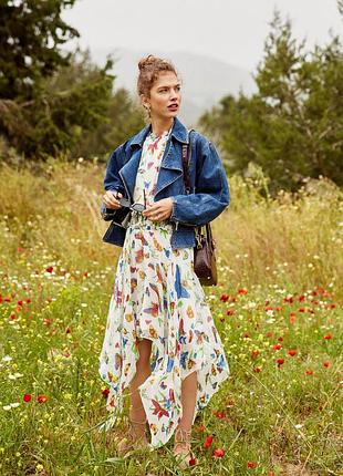 Асиметрична літня сукня міді the kooples шифонова з квітковим принтом метеликами сарафан