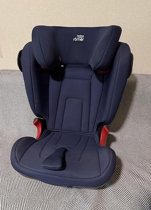 Автокрісло britax