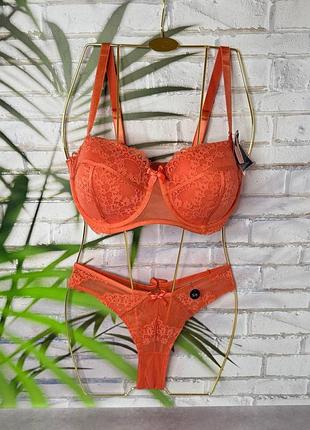 Комплект жіночої білизни бюстгальтер+трусики від hunkemoller.