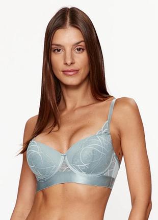 Бюстик на косточках тонкий паралон от hunkemoller.