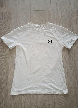 Футболка  under armour