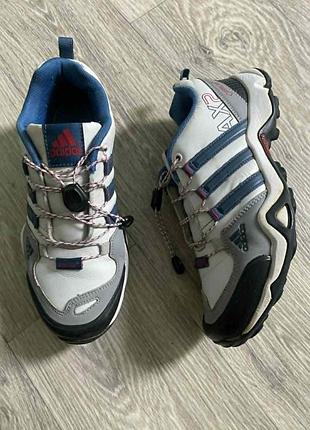 Кроссовки adidas traxion ax2 р38,5/39 ст.25,5-25см кожаные