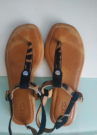 Босоножки вьетнамки ugg