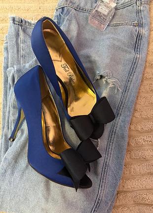 Сатинові туфлі ted baker 38 розмір