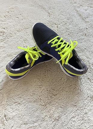 Adidas кросівки 3