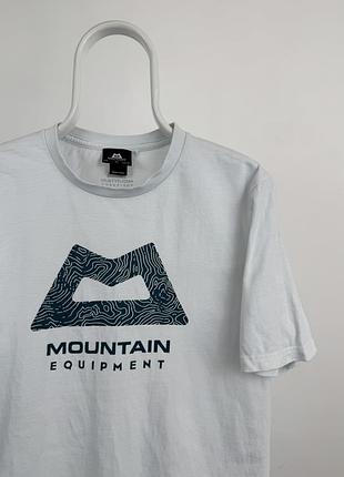 Футболка з великим логотипом mountain equipment