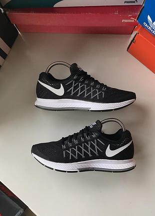 Nike zoom оригінал сітка розмір 40 стел 25.5 см бігові класичні спортивні чорні кросівки на літо весну