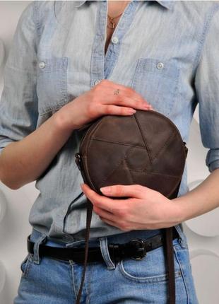 Кожаная круглая женская сумка бон-бон темно-коричневая