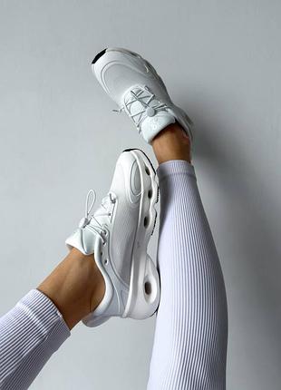 On cloudsolo x loewe white