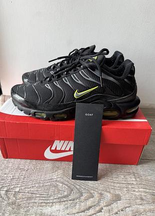 Nike air max plus tn black grey volt (us 10 / eu 44, сша)