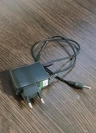 Зарядний пристрій li-ion charger