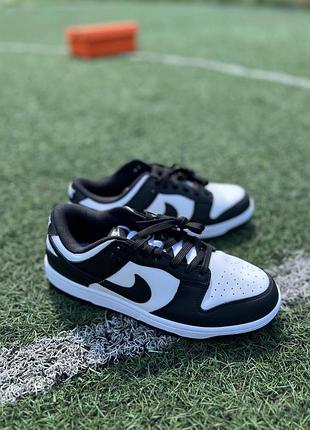 Кросівки nike sb dunk low чорні-білі шкіряні для жінок зручні повсякденні