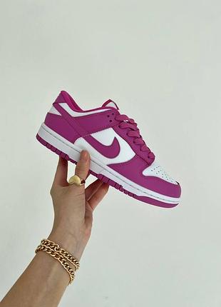 Женские кроссовки nike sb dunk low кроссы найки сб данк для женщин стильные кожанные белые с розовым повседнев 38