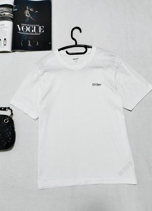 Базовая футболка dkny