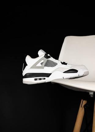 Чоловічі кросівки nike air jordan 4 retro білі сучасні та преміальні джордан 4
