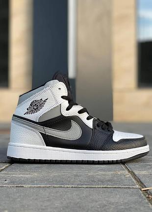 Nike air jordan 1 high женские черно-белые кожаные кроссовки, для стильных и активных найк 43