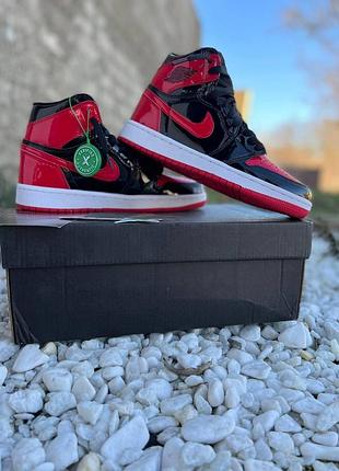 Женские кроссовки nike air jordan 1 high red black white, модные и универсальные кроссы найк джордан 40