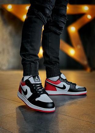 Женские кроссовки nike air jordan low для женщин бело-черные кожаные повседневные удобные кроссы найк аир джор 45