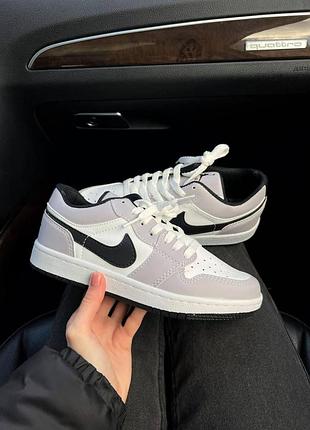 Женские кроссовки nike air jordan low бело-серые удобные кожаные стильные повседневные 39