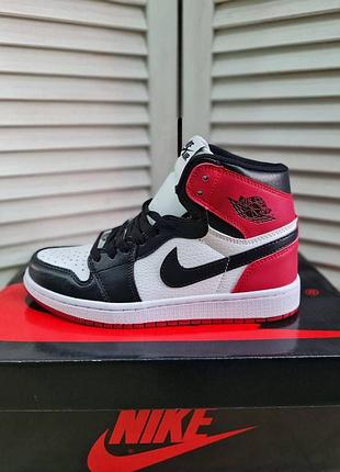 Женские кроссовки nike air jordan 1 high red black white, стильные и универсальные кроссы найк джордан