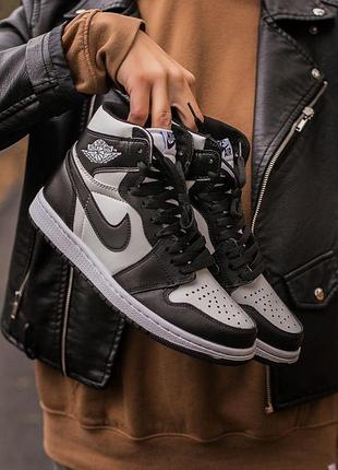 Кроссы найк аир джордан для женщин женские кроссовки nike air jordan 1 high кожаные удобные черно-белые