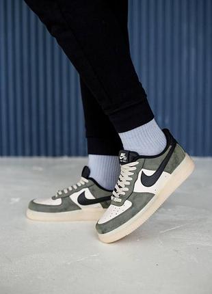 Стильні жіночі кросівки nike air force 1 шкіряні хаки для прогулянок найк