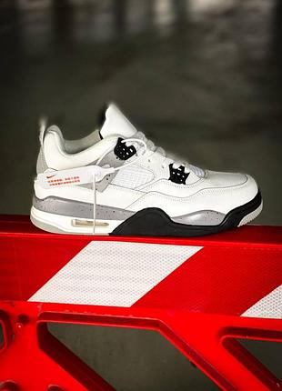 Білі жіночі кросівки nike air jordan retro 4 повсякденні та зручні найк