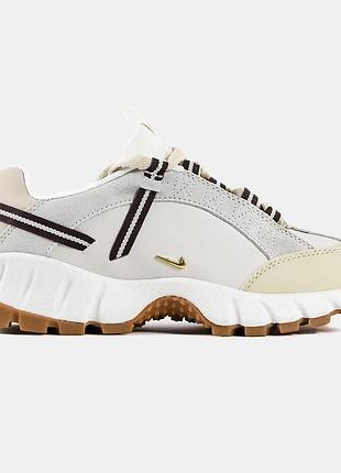 Женские кроссовки nike air humara lx jacquemus бежевые кожаные модные найк хумара 38