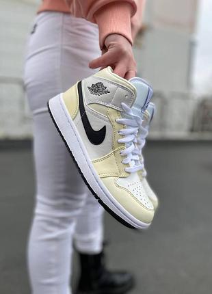 Женские кроссовки nike air jordan 1 high кроссы найк аир джордан для женщин кожаные удобные черно-белые 38