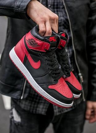 Кроссы nike air jordan 1 high для мужчин кожа найк удобные повседневные черно-красные 42